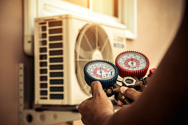 Professional Hvac technician working in Laura, OH